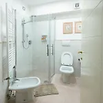 아파트 Egea House