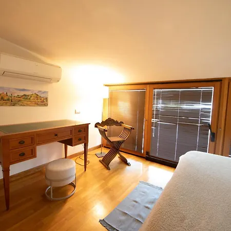 Egea House Apartamento *